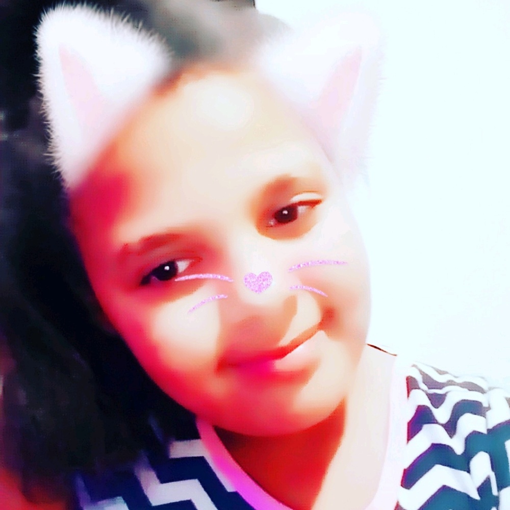 Meet your Posher, Lyniah